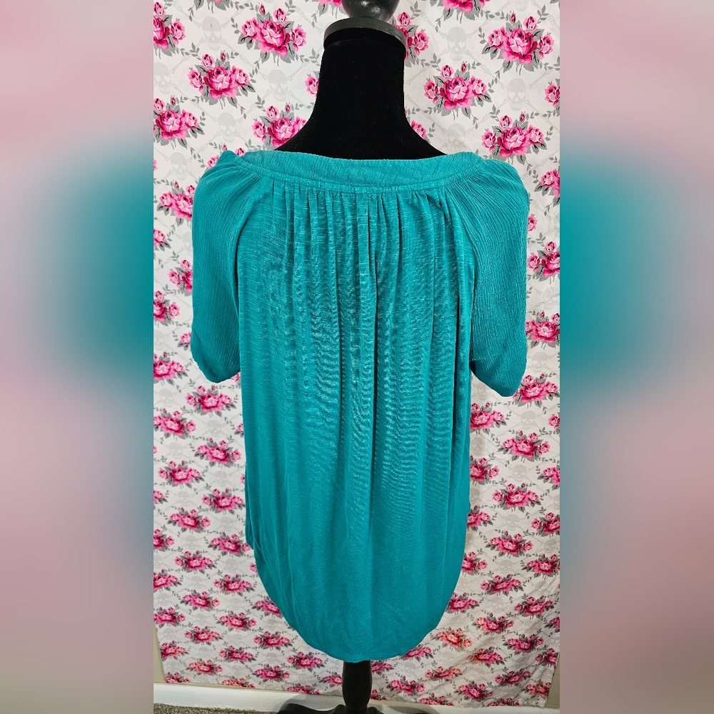 Faux button blouse - Picture 5 of 5